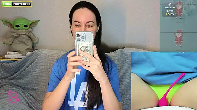 Snapshot of 3ight33nplus chatting on 01-19-25, 10:06 3ight33nplus online show from 01-19-25, 10:06