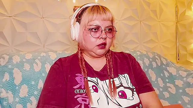 Satyn doll online show from 05-15-26, 11:23