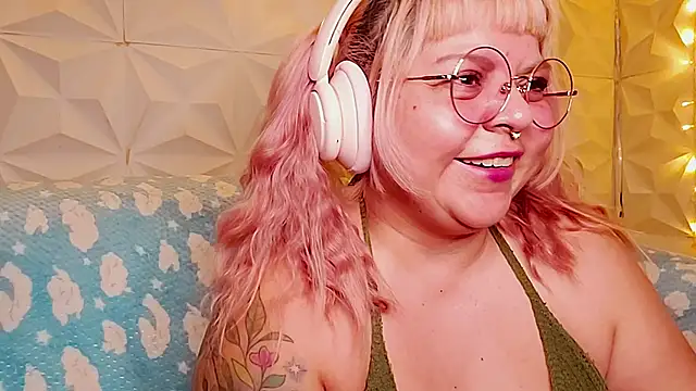 Satyn doll online show from 05-18-26, 04:07