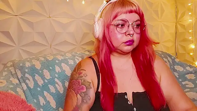 Snapshot of Satyn_doll chatting on 06-24-26, 10:42 Satyn doll online show from 06-24-26, 10:42