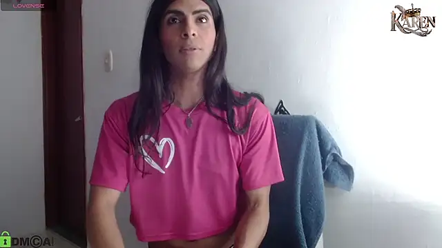 Snapshot of karen_sofia_ chatting on 02-18-26, 11:33 karen sofia online show from 02-18-26, 11:33