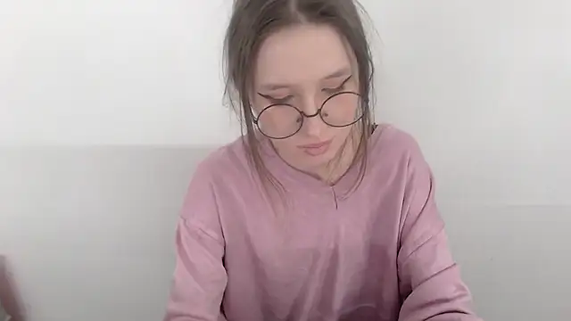  Hanna Moon  online show from 04-15-26, 12:12