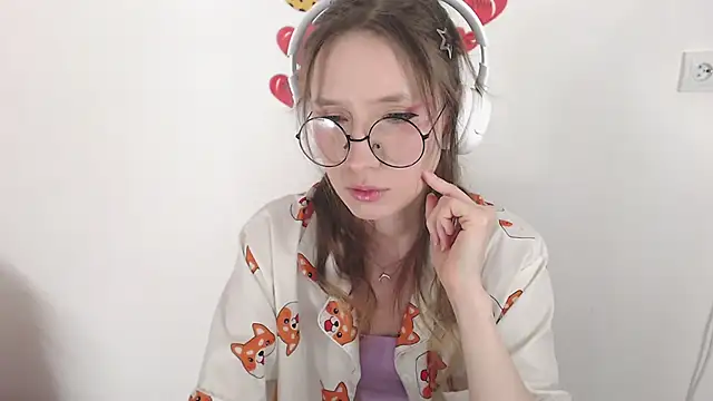  Hanna Moon  online show from 04-22-26, 10:17