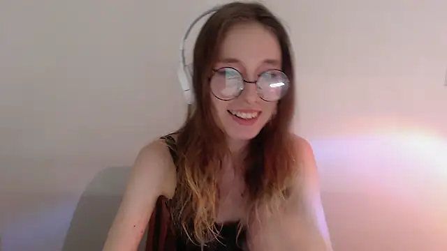  Hanna Moon  online show from 05-13-26, 11:18