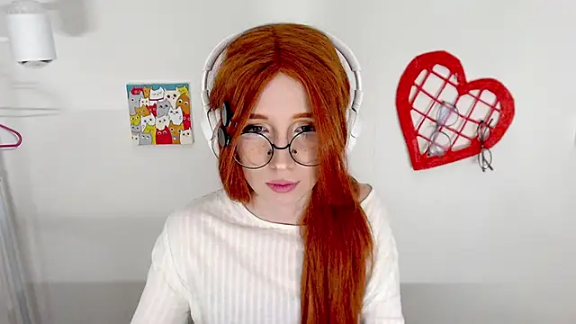 Snapshot of _Hanna_Moon_ chatting on 06-19-26, 01:37 Hanna Moon online show from 06-19-26, 01:37
