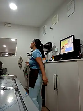 little susie online show from 10-27-25, 09:13