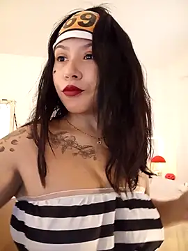 little susie online show from 10-30-25, 09:44