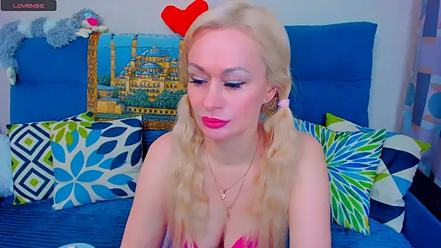 EllenMoore online show from 01-16-25, 05:32