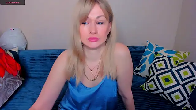 EllenMoore online show from 04-14-26, 03:45