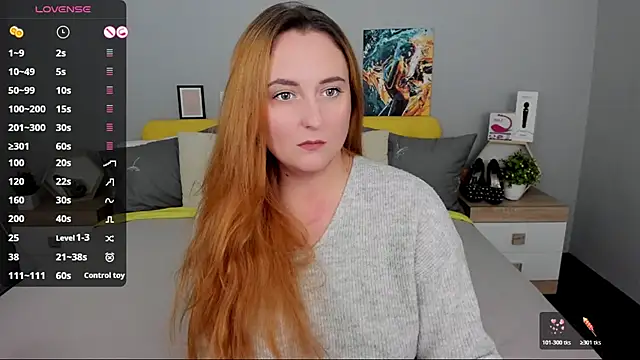 Snapshot of BabeLessi chatting on 10-24-25, 06:37 BabeLessi online show from 10-24-25, 06:37