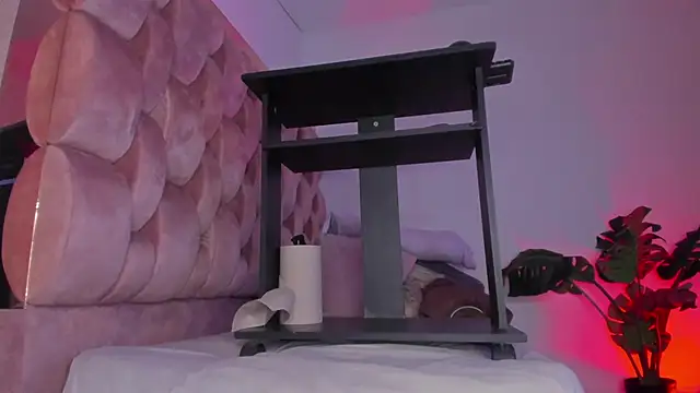 Secret chells online show from 03-05-26, 04:58