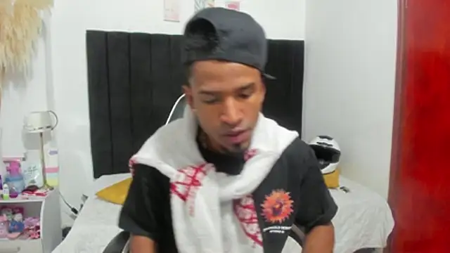 anhtony wayans online show from 04-21-26, 12:12