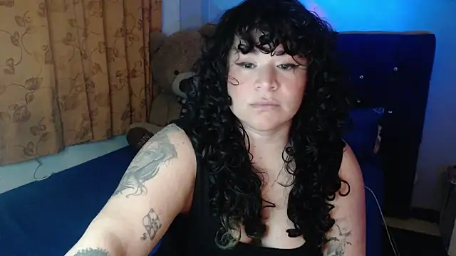 Snapshot of ANGELIQUE_KLANE chatting on 12-16-25, 03:44 ANGELIQUE KLANE online show from 12-16-25, 03:44