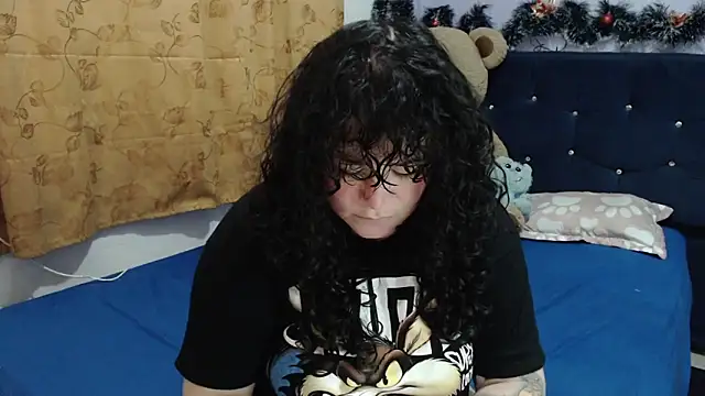 Snapshot of ANGELIQUE_KLANE chatting on 01-07-26, 01:41 ANGELIQUE KLANE online show from 01-07-26, 01:41