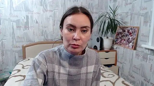 GinaQSoul online show from 10-16-25, 03:35