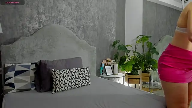 LisaCroft online show from 02-17-26, 07:49