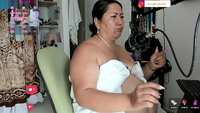 Brenda Berck  online show from 03-11-25, 06:52