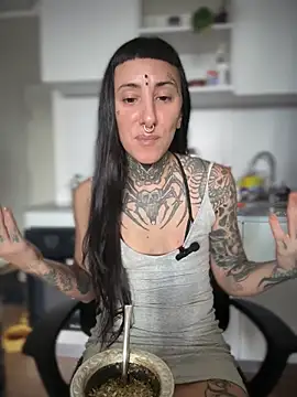 Snapshot of samisamsx chatting on 12-16-25, 04:34 samisamsx online show from 12-16-25, 04:34