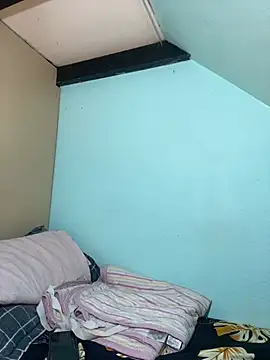 Snapshot of CasandraDiaz chatting on 03-04-25, 11:22 CasandraDiaz online show from 03-04-25, 11:22