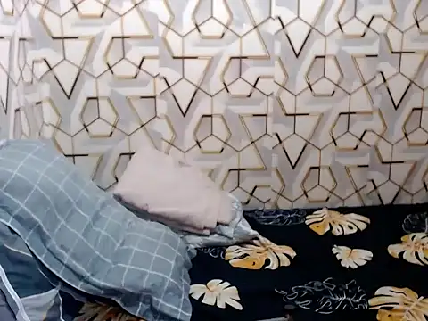 Snapshot of CasandraDiaz chatting on 10-19-25, 04:24 CasandraDiaz online show from 10-19-25, 04:24