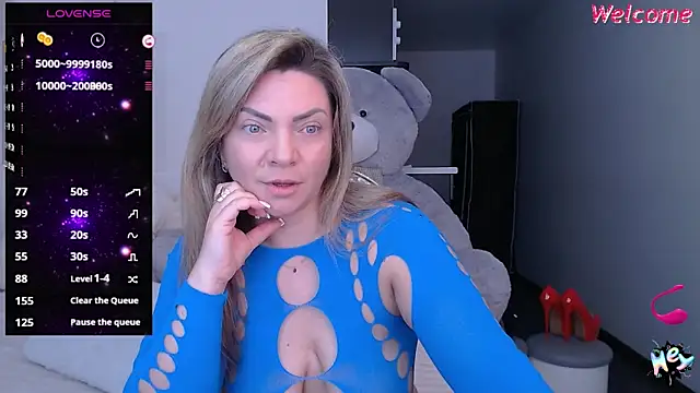 Snapshot of KristiOwen chatting on 03-23-25, 06:26 KristiOwen online show from 03-23-25, 06:26