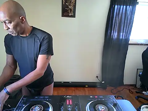 longdick4you8686 online show from 01-17-25, 05:41