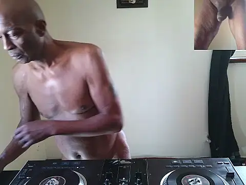 longdick4you8686 online show from 06-24-26, 06:51