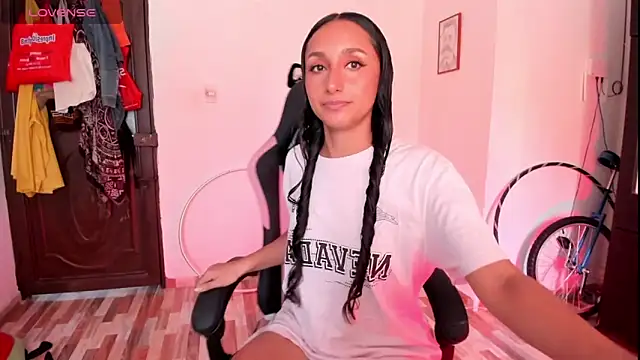 adrena 10 online show from 04-18-26, 02:32