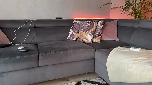 Snapshot of Anna_Passion chatting on 10-27-25, 08:18 Anna Passion online show from 10-27-25, 08:18