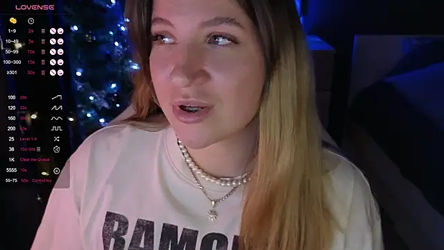 Snapshot of Fairy__Sofia chatting on 12-29-24, 07:43 Fairy Sofia online show from 12-29-24, 07:43