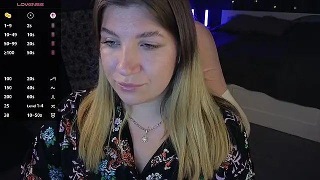 Snapshot of Fairy__Sofia chatting on 02-25-25, 02:44 Fairy Sofia online show from 02-25-25, 02:44