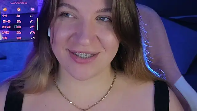 Snapshot of Fairy__Sofia chatting on 03-18-25, 02:37 Fairy Sofia online show from 03-18-25, 02:37