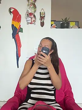 Snapshot of YOURSDEBORA chatting on 05-31-26, 06:42 YOURSDEBORA online show from 05-31-26, 06:42
