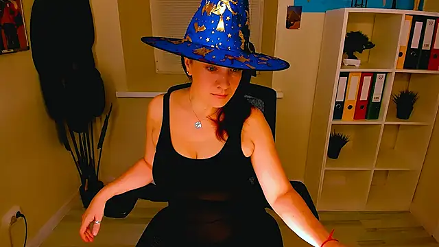 AnaMills online show from 10-29-25, 10:28