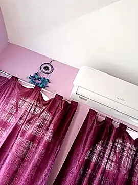 Snapshot of Mini865433 chatting on 03-21-25, 07:00 Mini865433 online show from 03-21-25, 07:00