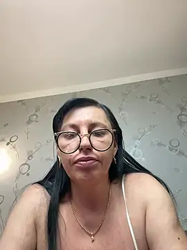 Snapshot of Amberhotqueen chatting on 07-27-26, 08:10 Amberhotqueen online show from 07-27-26, 08:10