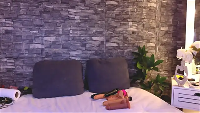 JennyPisik online show from 11-14-25, 09:08