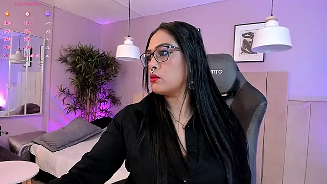 Snapshot of Inndrahot chatting on 12-03-24, 03:09 Inndrahot online show from 12-03-24, 03:09