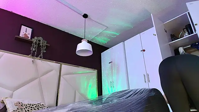 Inndrahot online show from 11-02-25, 04:15