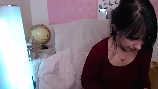 Snapshot of -carla- chatting on 01-08-26, 07:54 -carla- online show from 01-08-26, 07:54