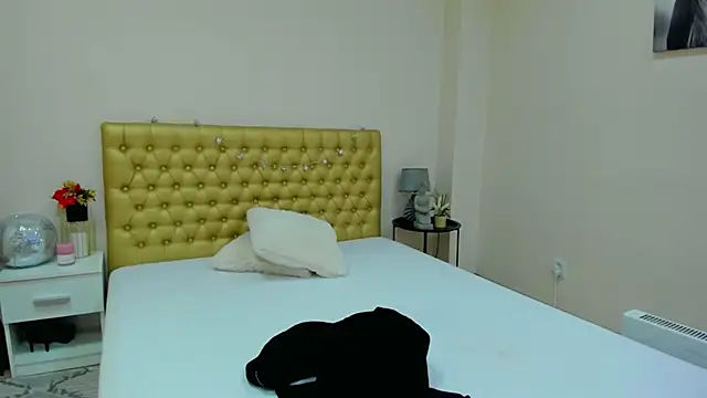 AlmaFancy online show from 02-17-25, 12:48