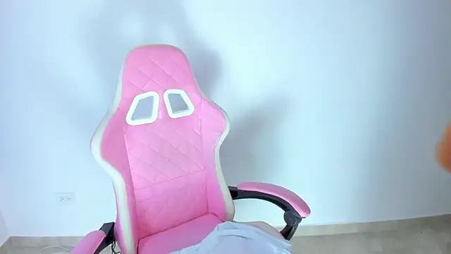 MeganWhite3 online show from 01-23-25, 04:19