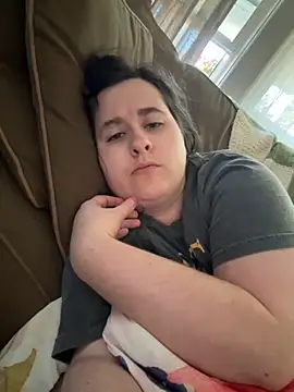 Snapshot of Luce127 chatting on 09-15-25, 01:22 Luce127 online show from 09-15-25, 01:22