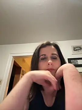 Snapshot of Luce127 chatting on 11-30-25, 07:01 Luce127 online show from 11-30-25, 07:01