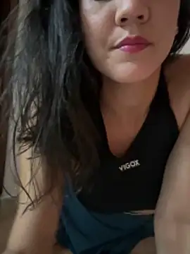 Snapshot of mahia_queen chatting on 06-16-26, 11:40 mahia queen online show from 06-16-26, 11:40
