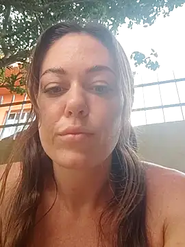 Snapshot of LilliThelo chatting on 02-23-25, 01:32 LilliThelo online show from 02-23-25, 01:32