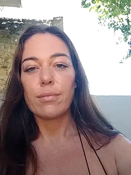 Snapshot of LilliThelo chatting on 03-03-25, 04:14 LilliThelo online show from 03-03-25, 04:14