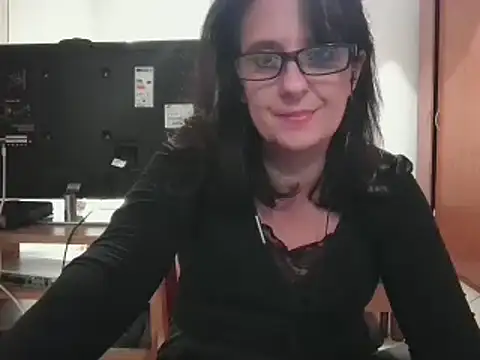 Snapshot of ClaudyGeryn chatting on 12-13-24, 07:53 ClaudyGeryn online show from 12-13-24, 07:53