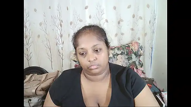 Snapshot of Indiantasha chatting on 04-17-26, 04:10 Indiantasha online show from 04-17-26, 04:10