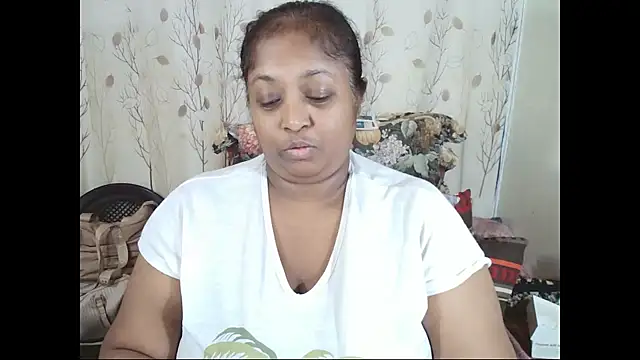 Snapshot of Indiantasha chatting on 06-08-26, 04:29 Indiantasha online show from 06-08-26, 04:29